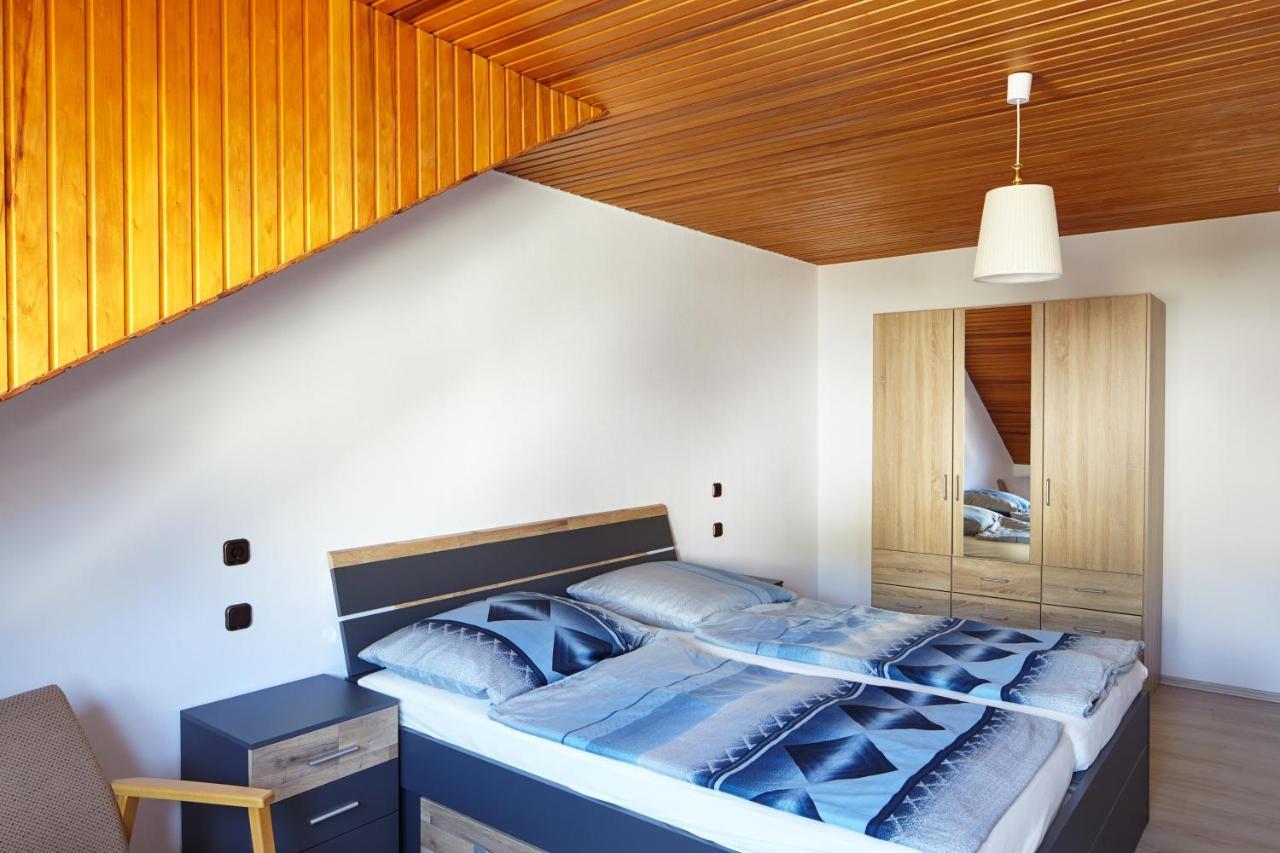 Ferienwohnung Mendgen Mit Panoramablick Bernkastel-Kues Esterno foto